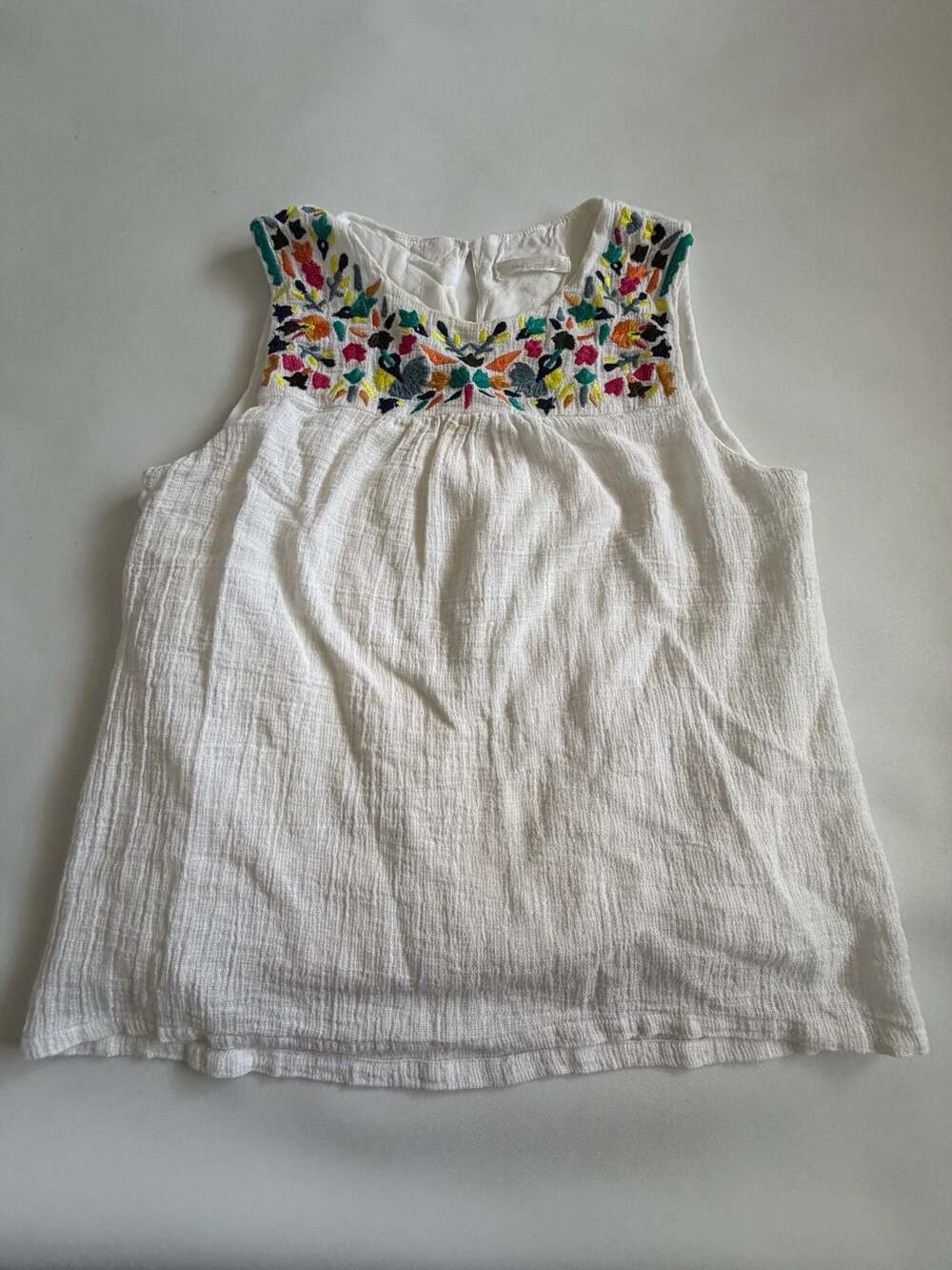 See U Soon Top White Sleeveless Embroidered Floral Gauze Boho